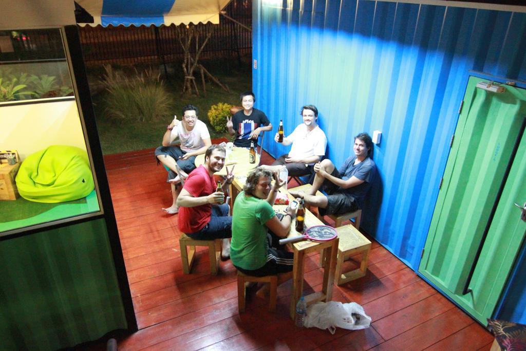 Wh Hostel Bangkok Extérieur photo